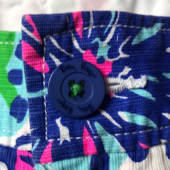 Lilly Pulitzer🦄🔮🎨🪲☮️💜Callahan shorts - perfect condition - Picture 3 of 4